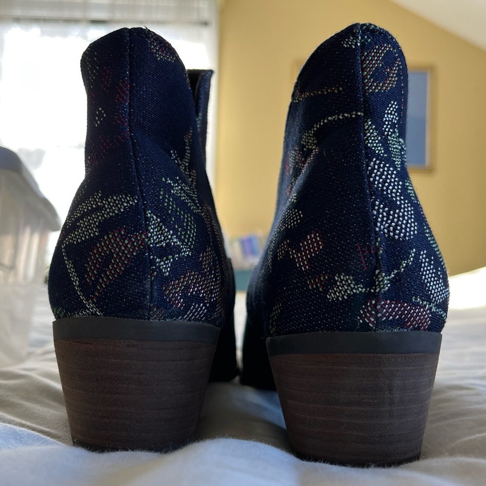 Navy Floral-Patterned Ankle Boot - image 2